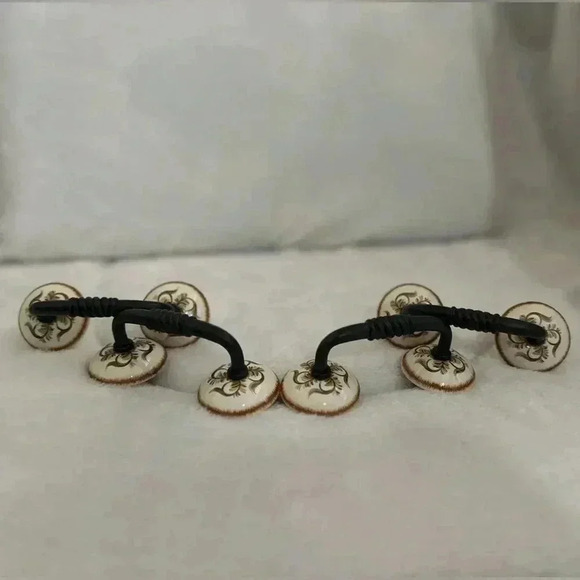 Southern Living at Home Willow House Alfresco Drawer Pulls NEW Handles - Picture 2 of 10